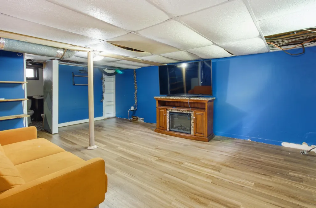 25 Roger Street Lewiston ME 04240