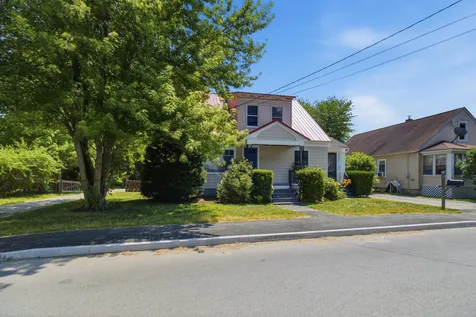 25 Roger Street Lewiston ME 04240
