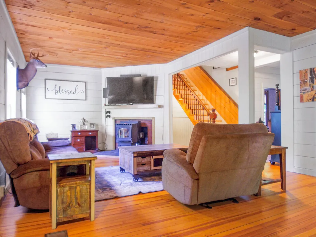 103 Taylor Woods Road Belgrade ME 04917