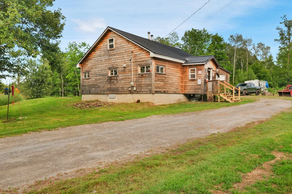 583 N Dexter Road Dexter ME 04930
