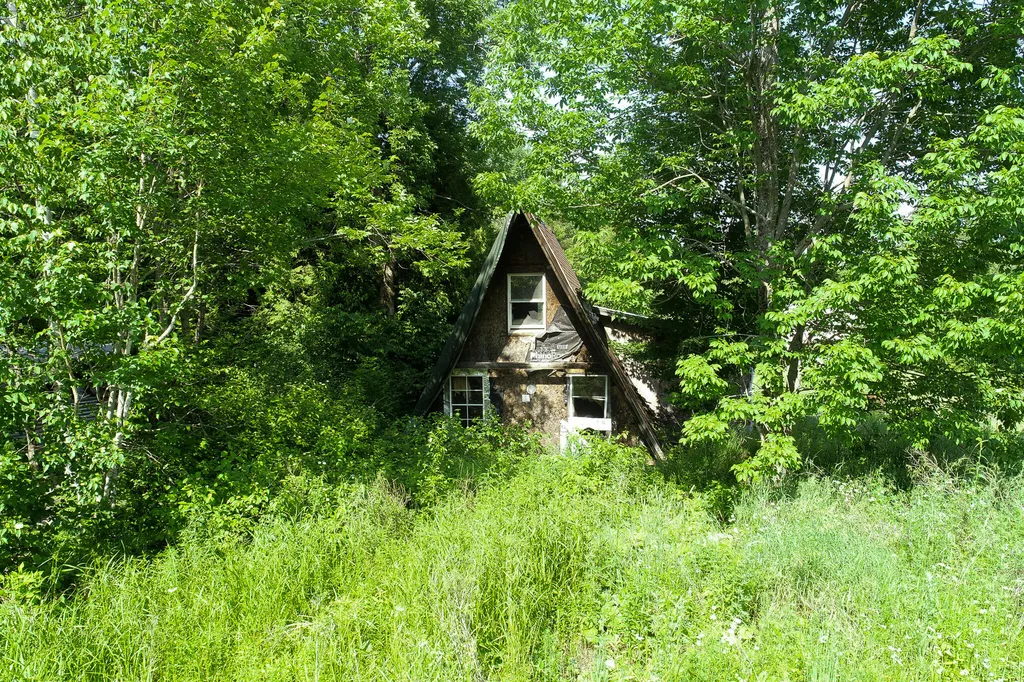 485 Hudson Road Corinth ME 04427