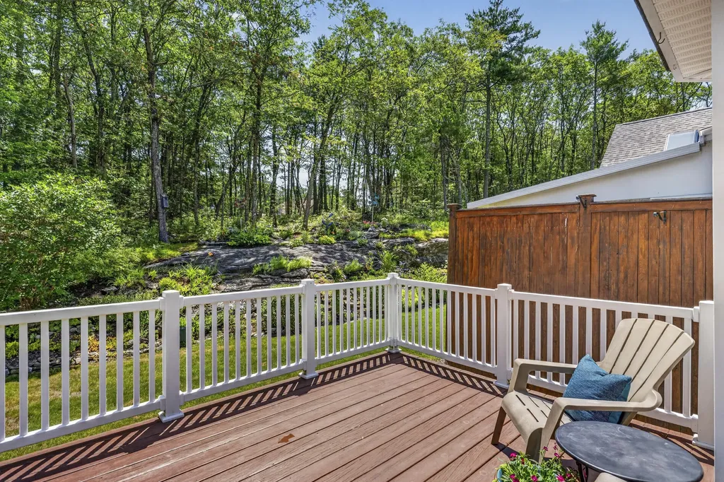 22 Granite Hill Drive Topsham ME 04086