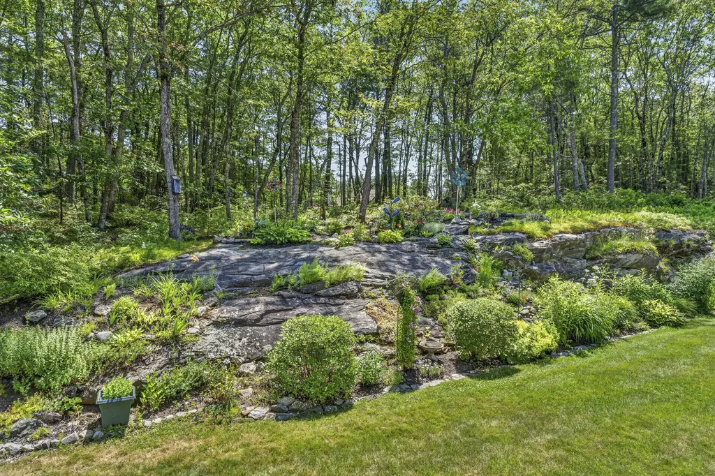 22 Granite Hill Drive Topsham ME 04086