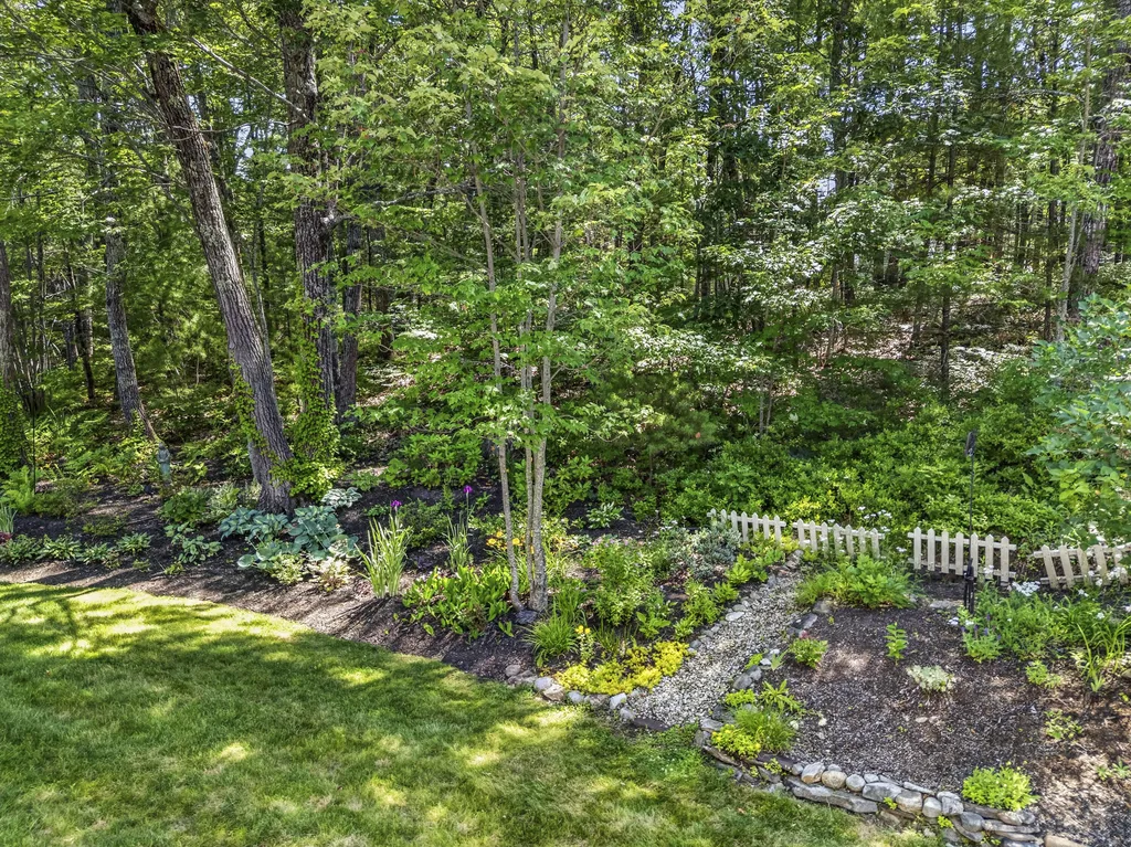 22 Granite Hill Drive Topsham ME 04086