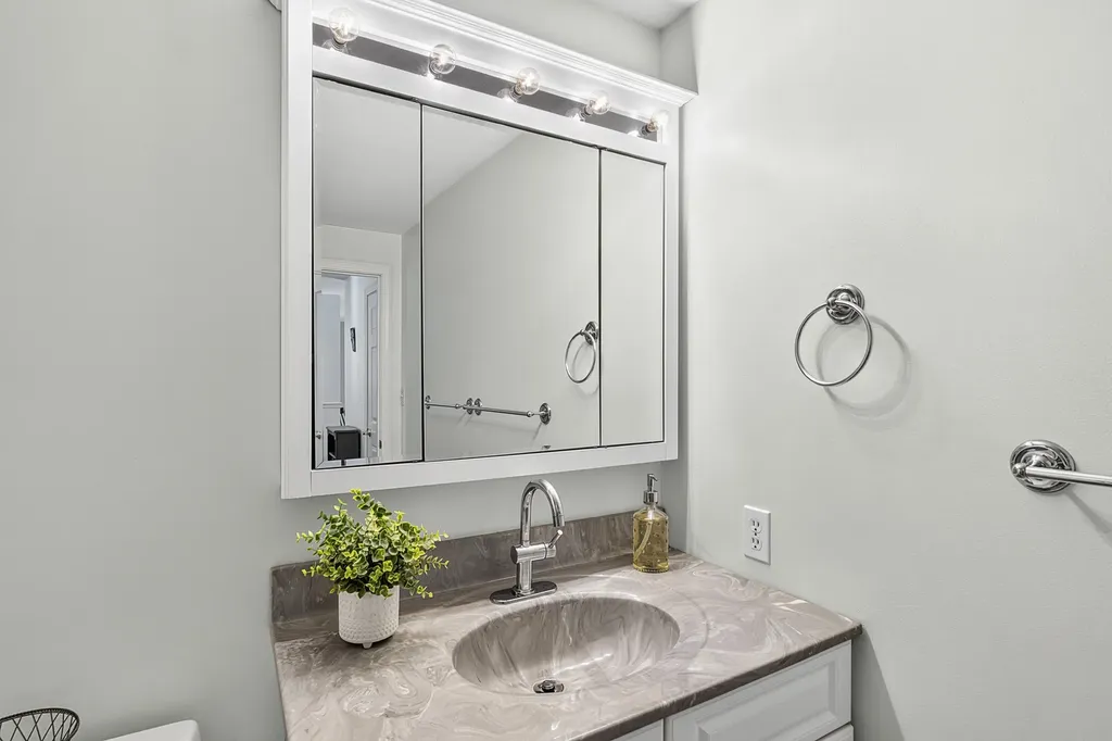 22 Granite Hill Drive Topsham ME 04086