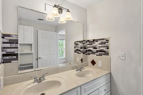 22 Granite Hill Drive Topsham ME 04086