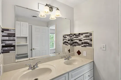 22 Granite Hill Drive Topsham ME 04086