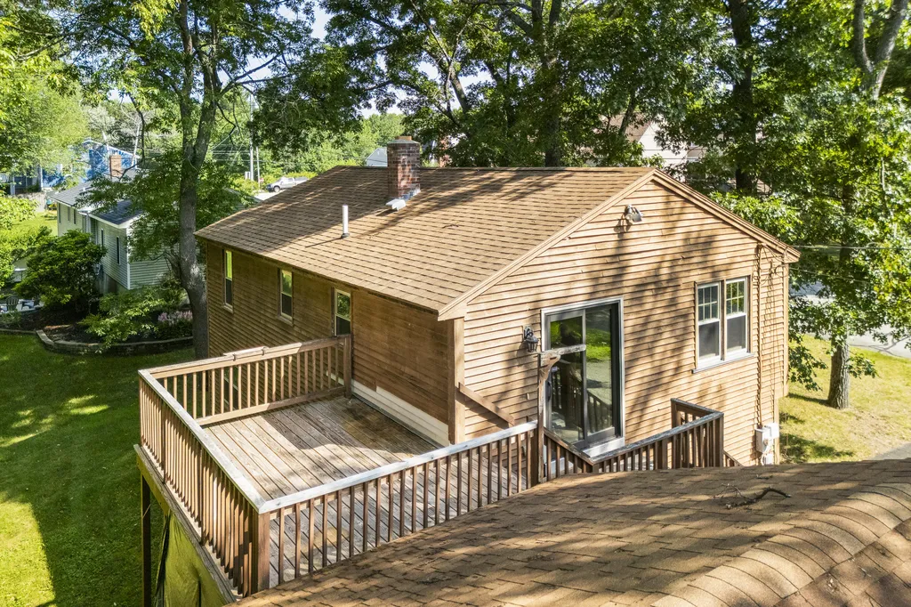 84 Plaza Drive Sanford ME 04073
