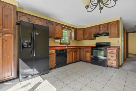 84 Plaza Drive Sanford ME 04073