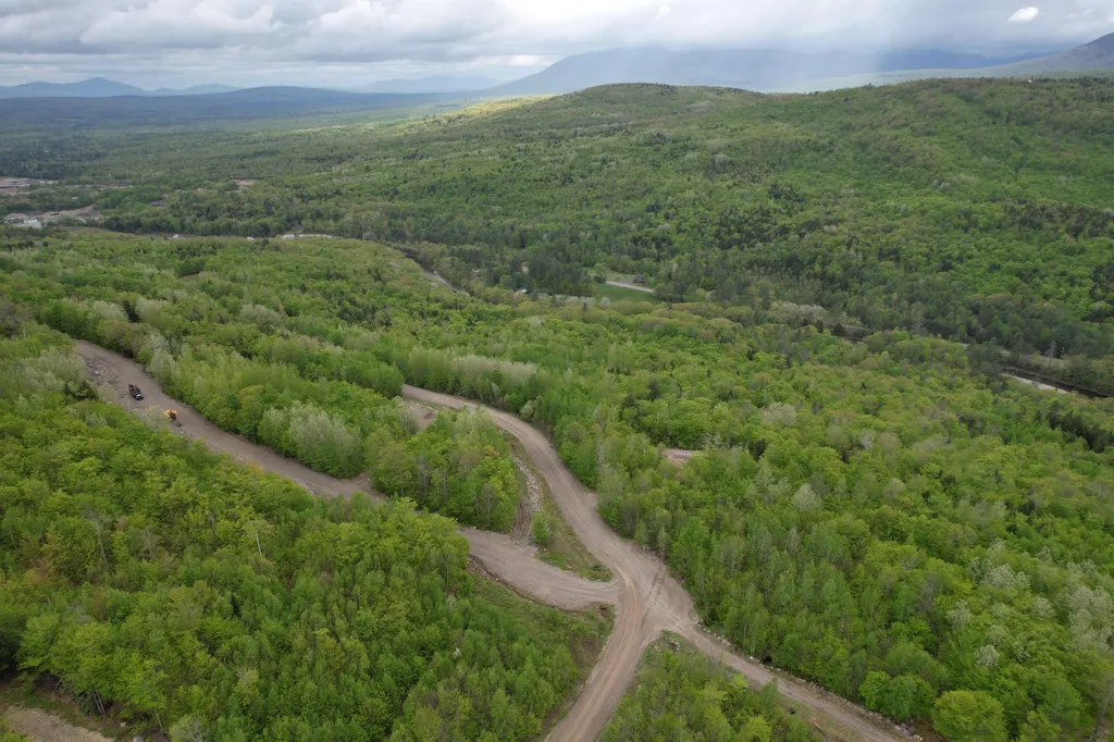 9 Final Drive Kingfield ME 04947