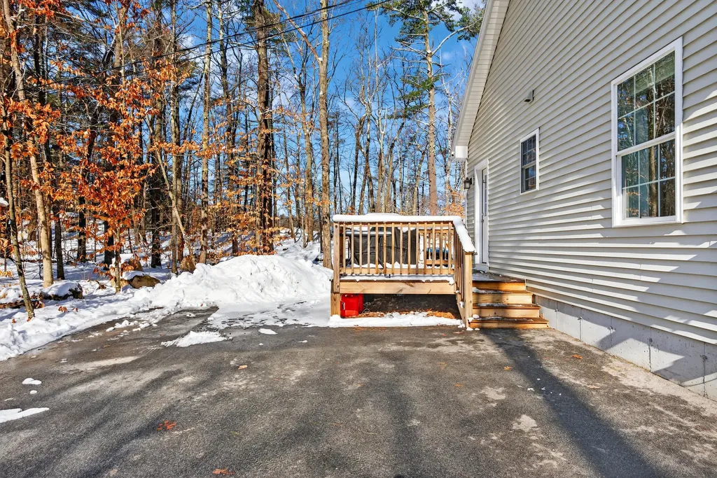 11 Bates Lane Windham ME 04062