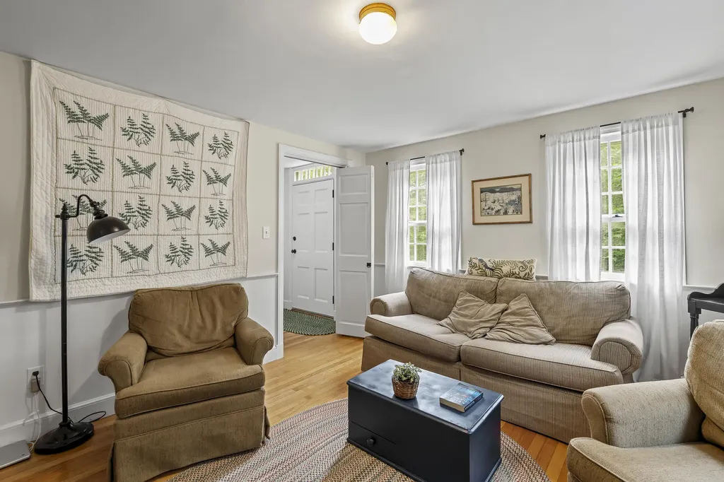 78 Old County Road Damariscotta ME 04543