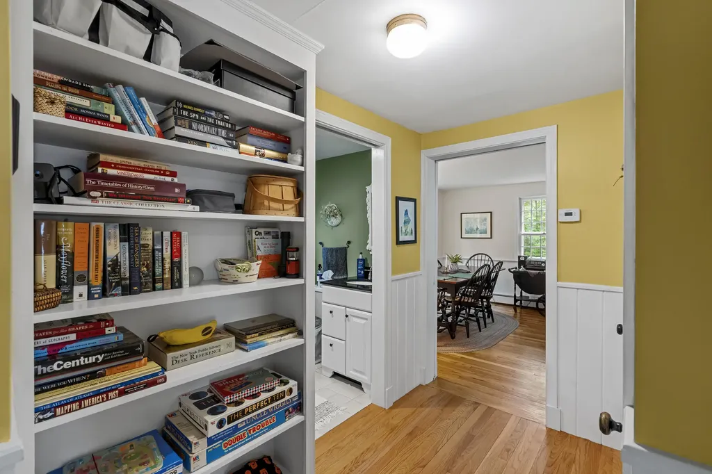 78 Old County Road Damariscotta ME 04543