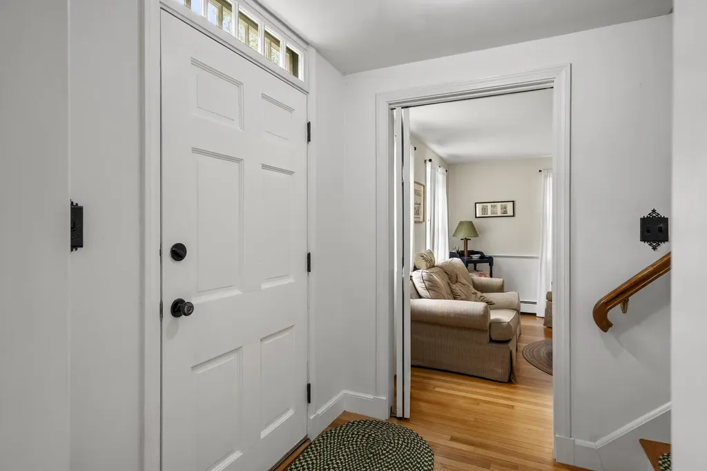 78 Old County Road Damariscotta ME 04543