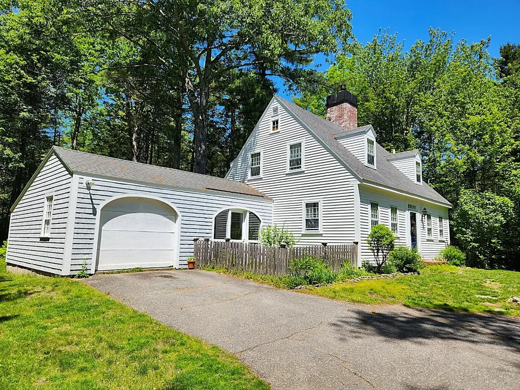 78 Old County Road Damariscotta ME 04543