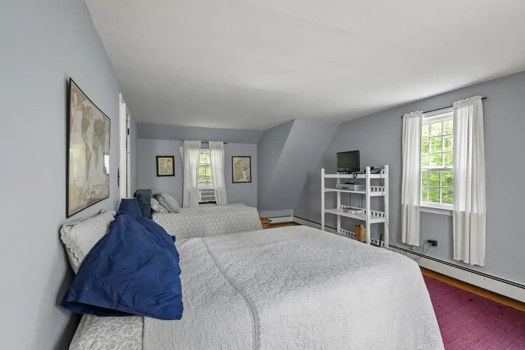 78 Old County Road Damariscotta ME 04543