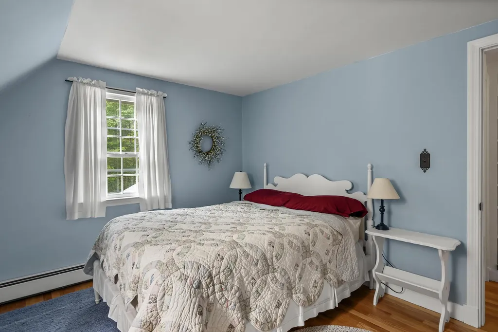 78 Old County Road Damariscotta ME 04543