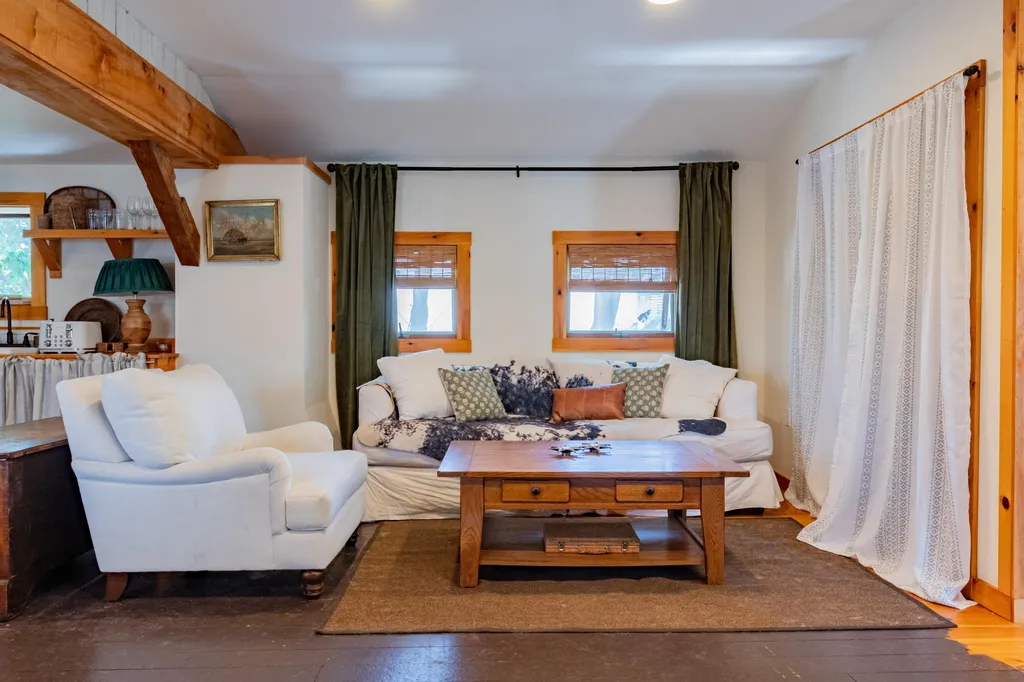 157 Main Street Belgrade ME 04918