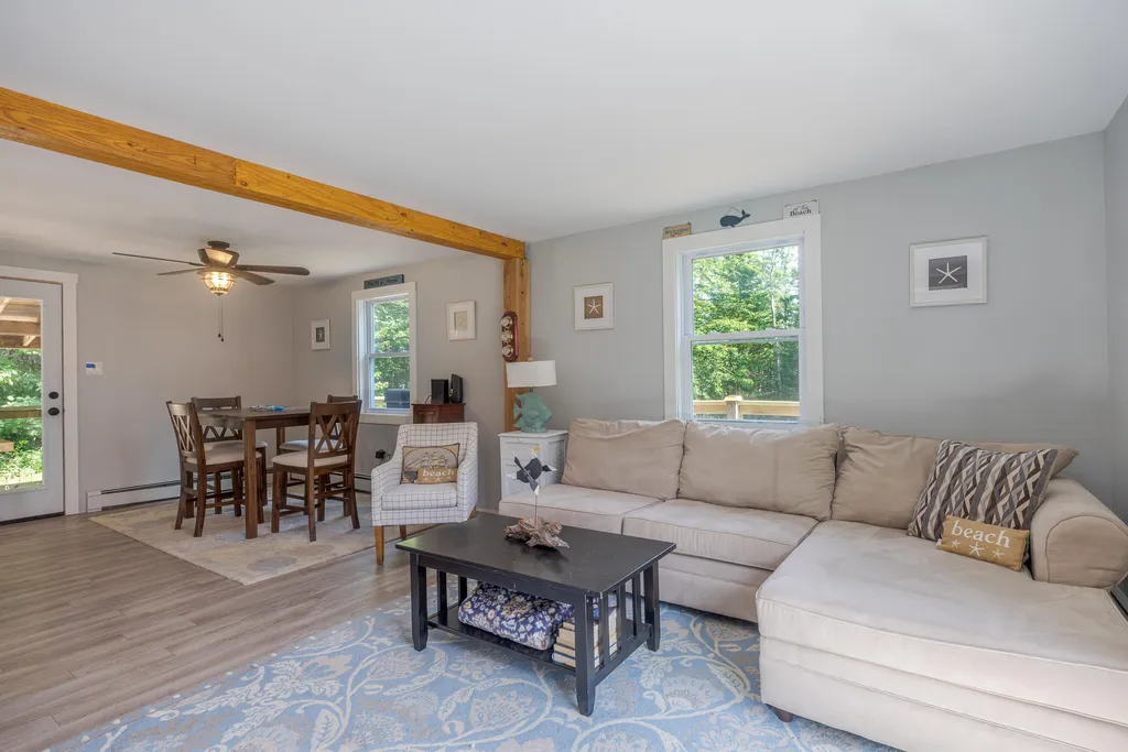 2211 U.s. 1 Sullivan ME 04664