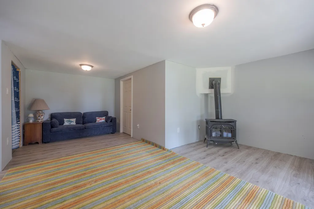2211 U.s. 1 Sullivan ME 04664