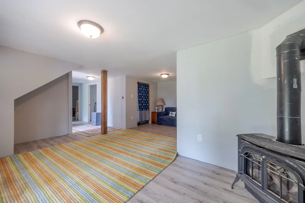 2211 U.s. 1 Sullivan ME 04664
