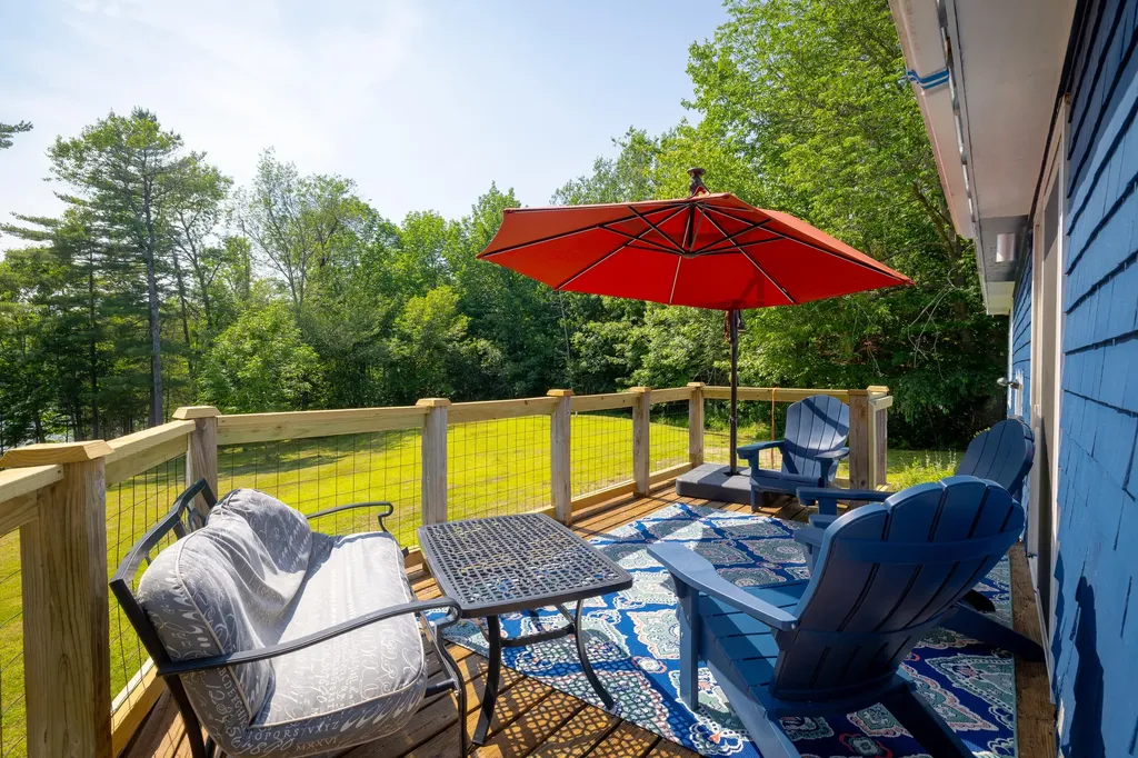 2211 U.s. 1 Sullivan ME 04664