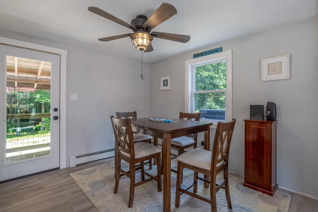 2211 U.s. 1 Sullivan ME 04664