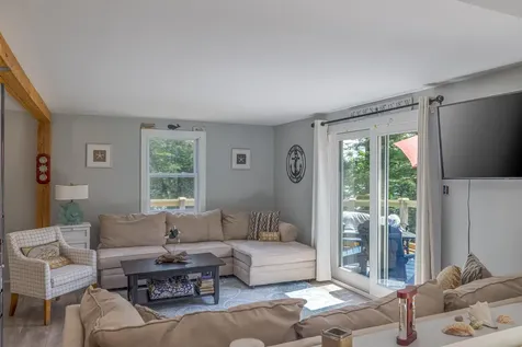 2211 U.s. 1 Sullivan ME 04664