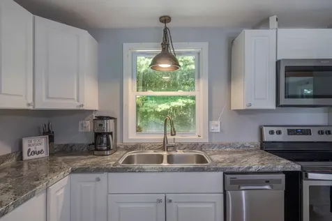 2211 U.s. 1 Sullivan ME 04664