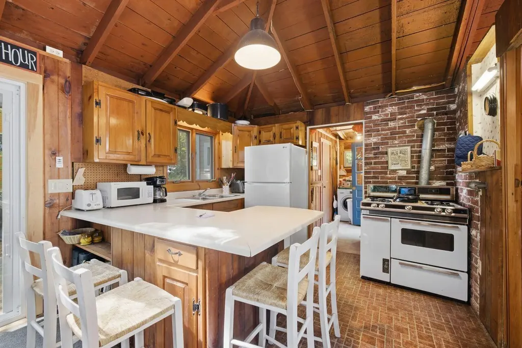 21 Haskell Avenue Raymond ME 04071