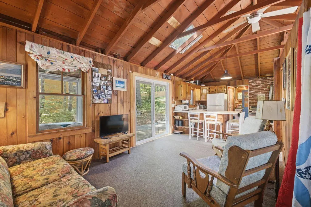 21 Haskell Avenue Raymond ME 04071