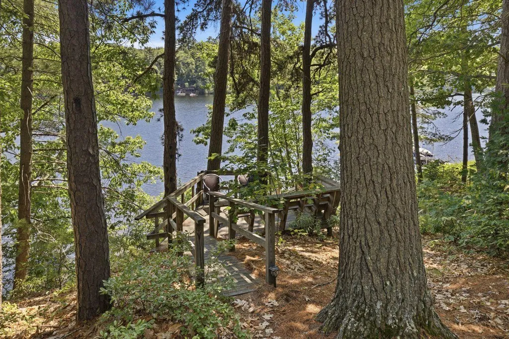 21 Haskell Avenue Raymond ME 04071