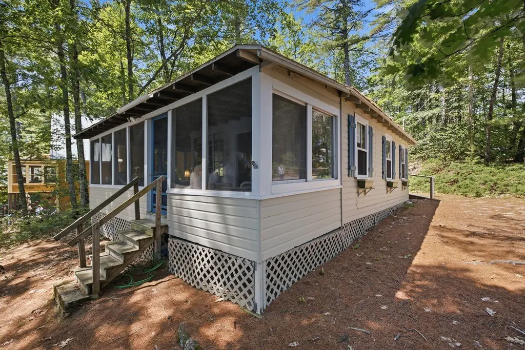 21 Haskell Avenue Raymond ME 04071