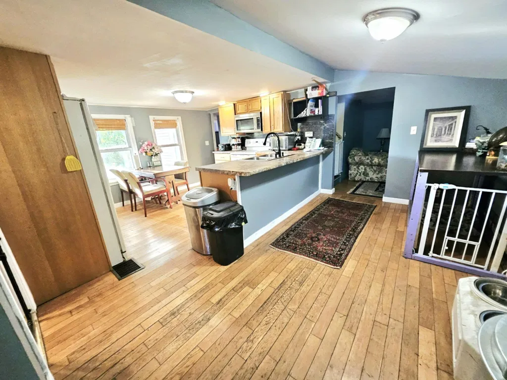 48 Gary Street Paris ME 04281