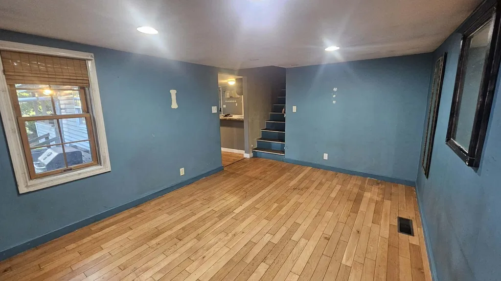 48 Gary Street Paris ME 04281