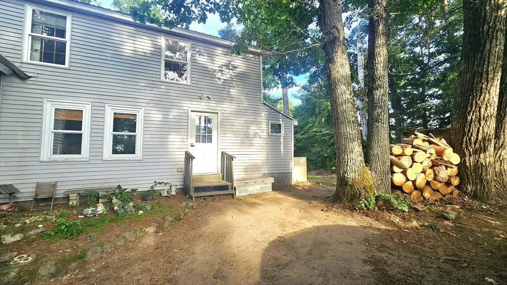 48 Gary Street Paris ME 04281
