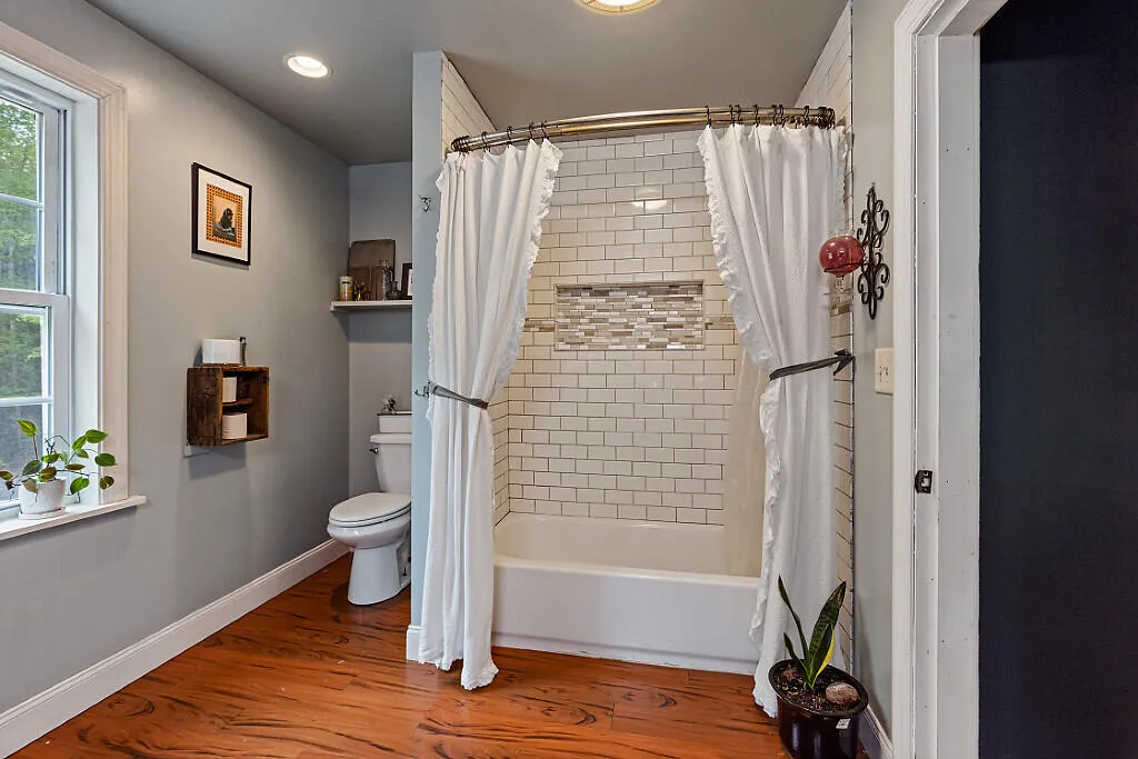 39 Lobo Lane West Gardiner ME 04345