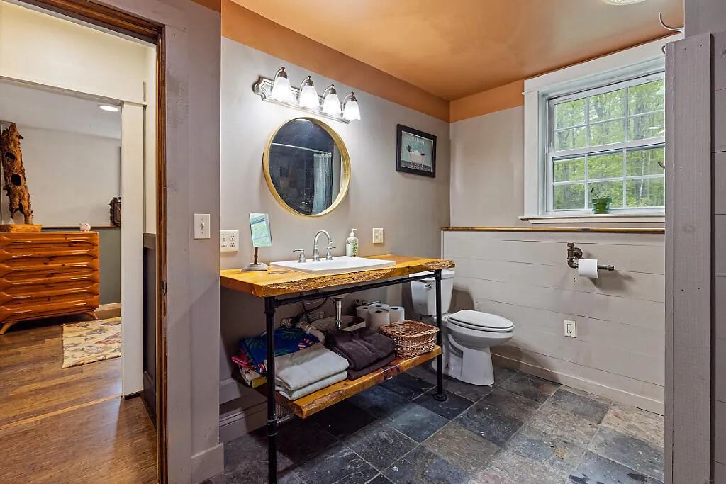 39 Lobo Lane West Gardiner ME 04345