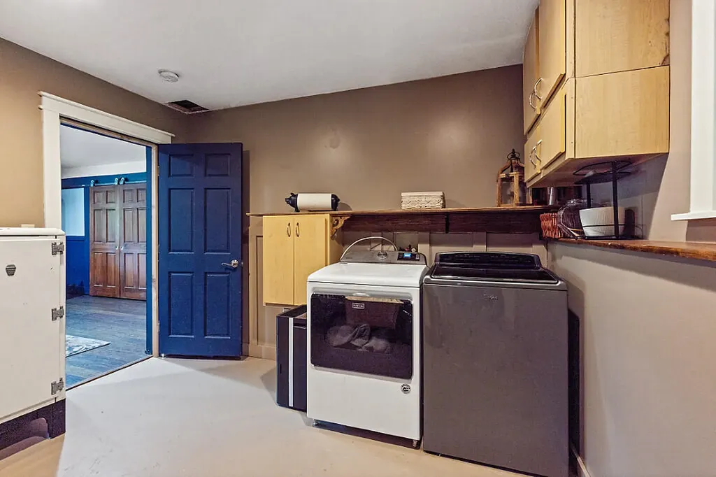 39 Lobo Lane West Gardiner ME 04345