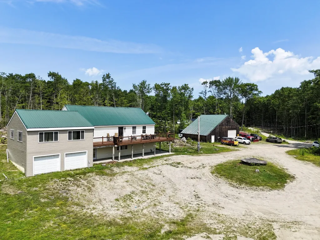 39 Lobo Lane West Gardiner ME 04345