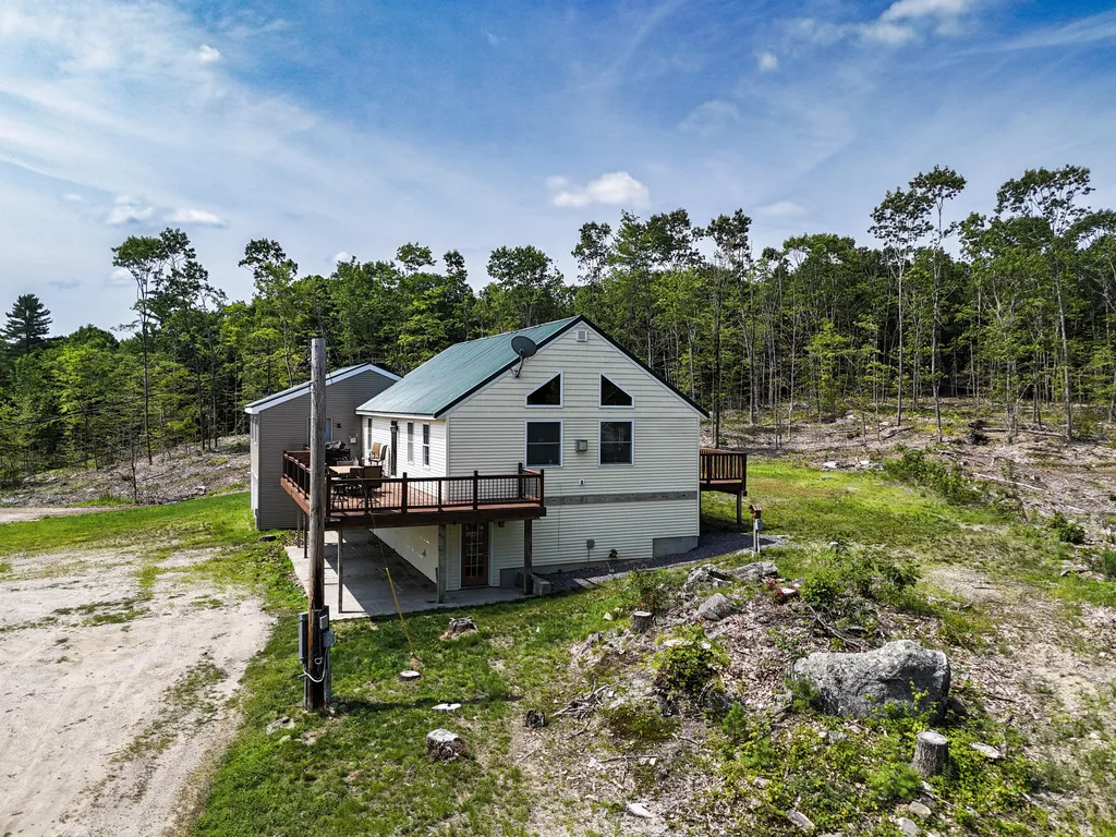 39 Lobo Lane West Gardiner ME 04345