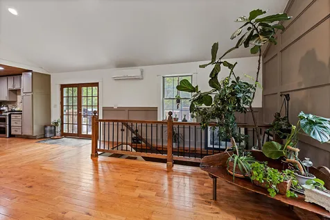 39 Lobo Lane West Gardiner ME 04345