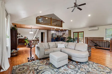 39 Lobo Lane West Gardiner ME 04345