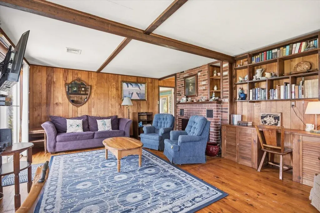 15 Harmons Island Scarborough ME 04074