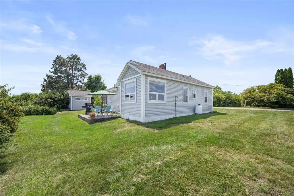 15 Harmons Island Scarborough ME 04074