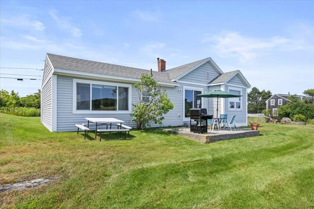 15 Harmons Island Scarborough ME 04074