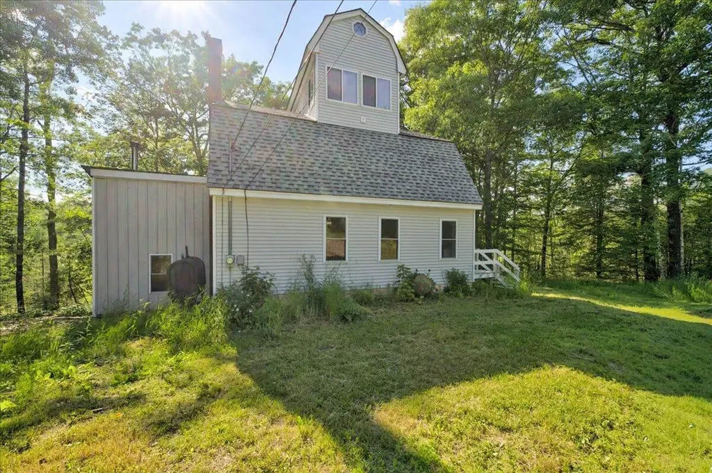 118 Toddy Pond Lane Brooks ME 04951
