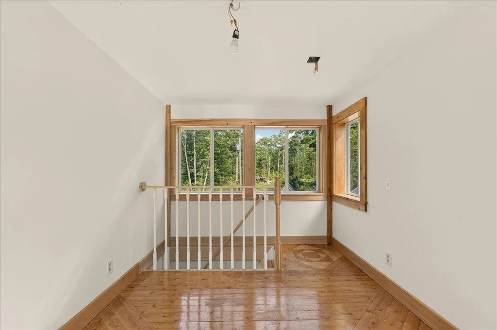 118 Toddy Pond Lane Brooks ME 04951