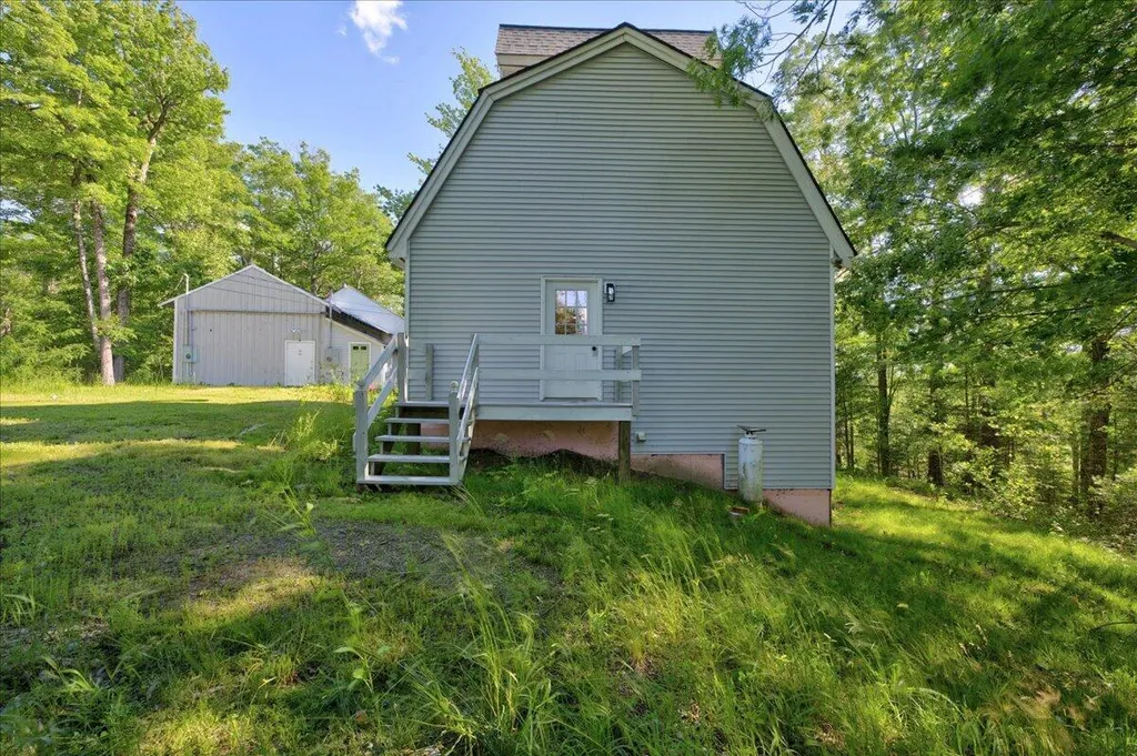 118 Toddy Pond Lane Brooks ME 04951