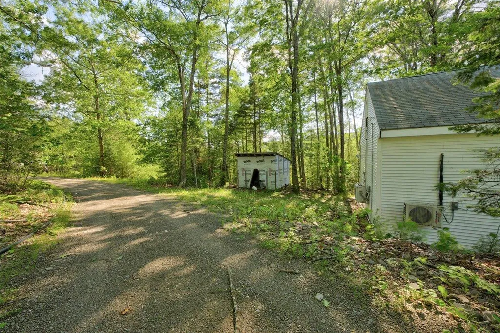 118 Toddy Pond Lane Brooks ME 04951